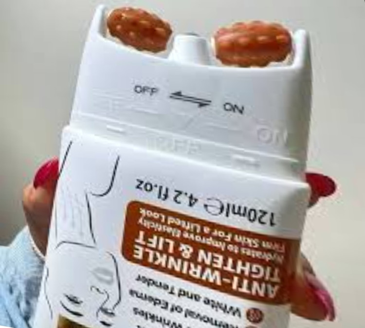 کرم لیفتینگ گردن صورت غلطکی ماساژور دار